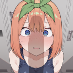 【画像】スク水四葉にち●ぽ突きつけるエロ画像