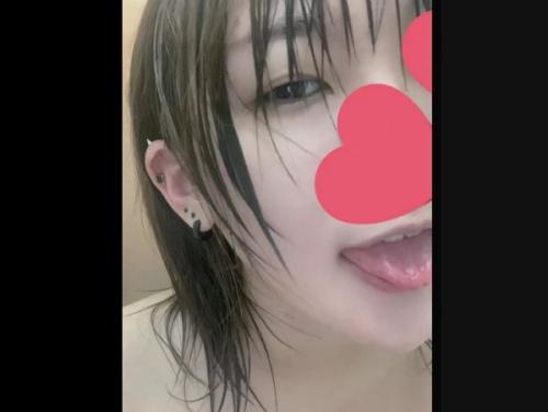 【自撮り女子】