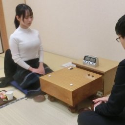【】女流棋士、