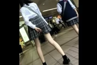【盗撮】某駅前で通学