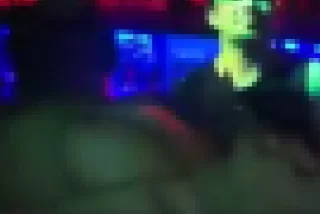 ナイトクラブで女性達