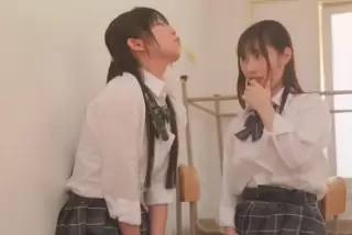右のAV女優って誰？教