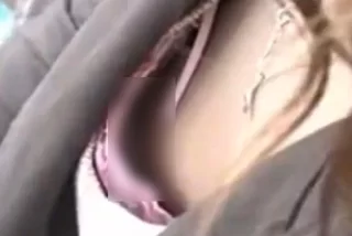 【盗撮動画】乳首ゲッ