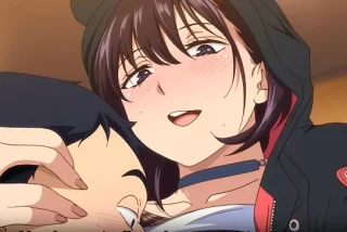 夜の闇に妖艶美女が忍