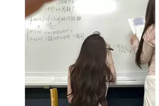 【画像】性的すぎるデ