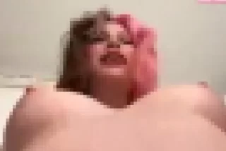 美人でエロくて鼻ピア