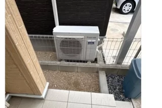 【悲報】隣家の室外機